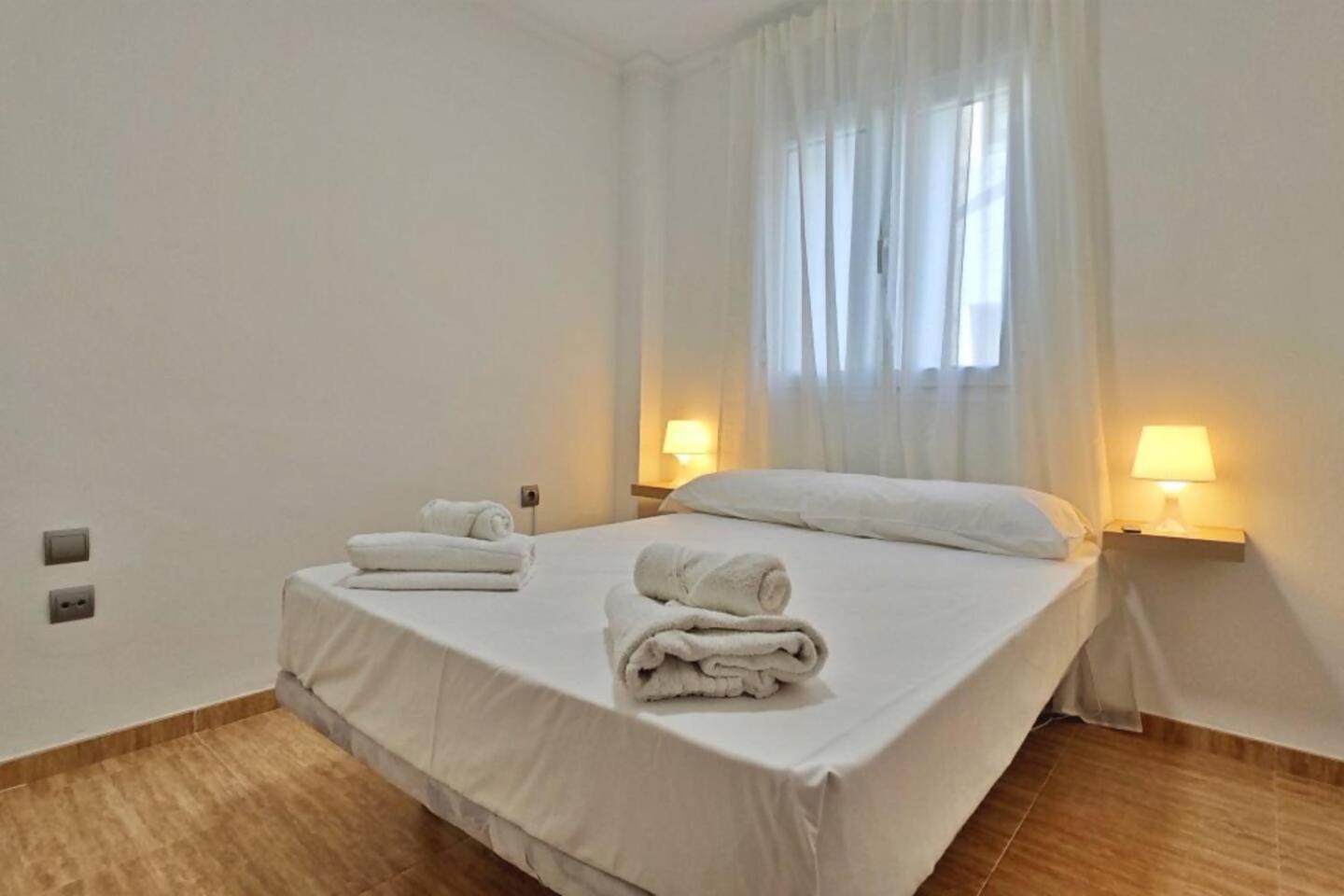 Apartamento Paseo Larios Торре-дель-Мар Екстер'єр фото