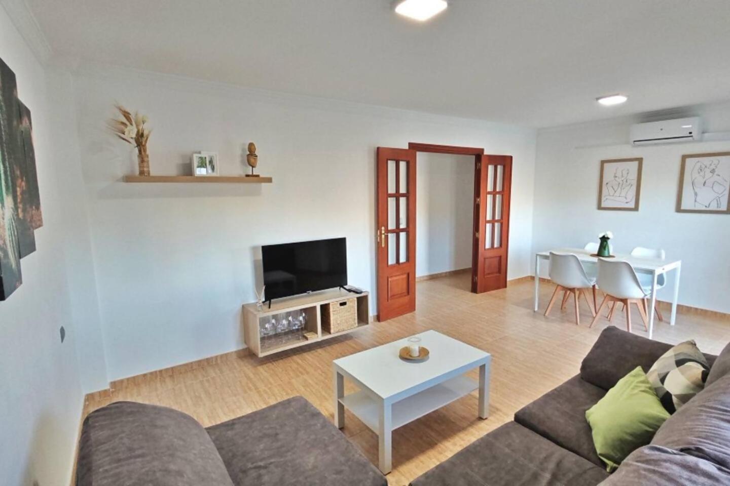 Apartamento Paseo Larios Торре-дель-Мар Екстер'єр фото