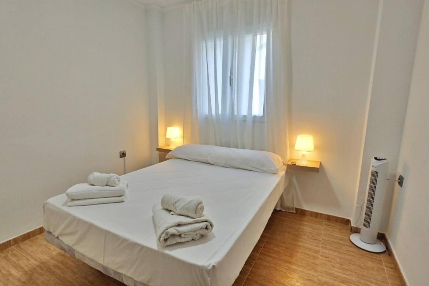 Apartamento Paseo Larios Торре-дель-Мар Екстер'єр фото